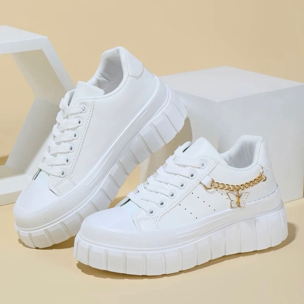 NWOT Chunky sneakers with gold chain detail